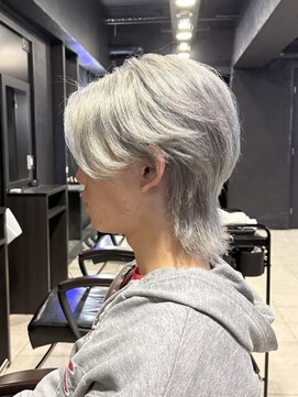 アウル 心斎橋(owl) センターパートウルフ&ホワイトシルバー&トリプルカラー&men's