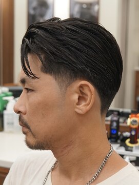 ザチョップショップ キチジョウジ(THE CHOP SHOP KICHIJOJI) テーパーフェードスキンフェードカットシェービング吉祥寺理容室