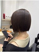 切りっぱなし前下りミニボブ