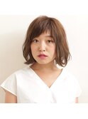 夏に心地よい軽い質感のミディアムスタイル