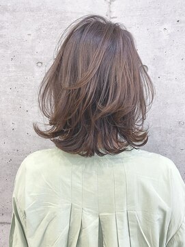 ヘアールーム プリズム(Hair room Prism) 【トレンドNO1】 くびれミディ