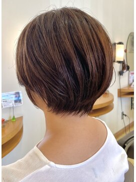 ジャンテーユ ガレ(GENTILLE GALLE) 丸みショートボブ