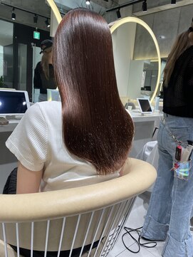 ロンドメリア 天神大名店(Lond Melia) ★斜めバングミディアムヘアグレージュカラーシルキーベージュ★