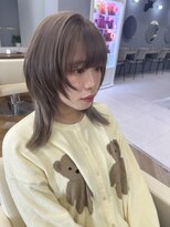 シカ 神戸三宮元町店(Cica)&nbsp;ウルフ ハッシュカット ブリーチ 三宮 元町 ベージュ