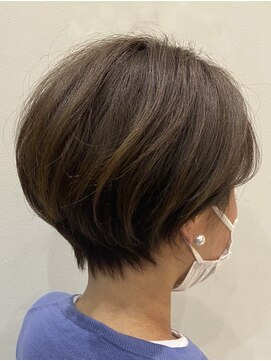 ハルキ ミナト ジャパン オオサカ(HARUKI MINATO japan OSAKA) 40代50代小顔似合わせカットくびレイヤーエモージュ大人可愛い