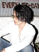 オーシャントーキョー(OCEAN TOKYO) ツイストスパイラルパーマセンターパートツーブロックコンマ韓国