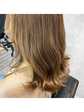 モク(mok) バッサリイメチェン！大人ミディアム