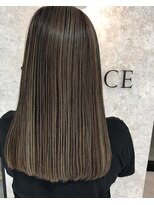 マルフェ 天王寺(marfe)&nbsp;アッシュグレージュハイライトカラー