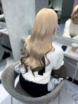 ジーナ 名駅(XENA.) 《karen》ホワイトベージュ/ダークブラウン/デザイン/裾カラー