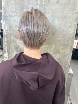 メンズサロン キング 枚方店(Men’s salon K!ng) ホワイトメッシュ/ツイスト/ツイスパ/パーマ/メンズ/眉毛