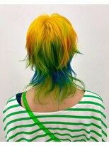 クク 渋谷(QUQU)&nbsp;ミディアム　レイヤー　ウルフ　ビビッド