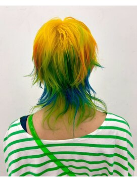 クク 渋谷(QUQU) ミディアム レイヤー ウルフ ビビッド