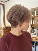 グレージュピンク/くびれショート/ショートボブ/30代ショート