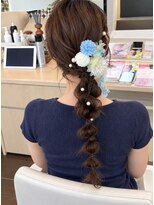 アース 会津若松店(HAIR&MAKE EARTH)&nbsp;大人可愛いデザインローポニーアレンジ