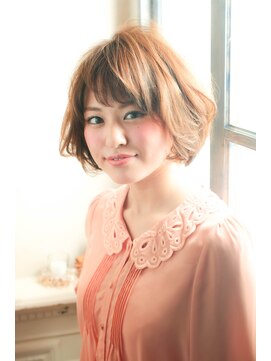 エイミーバイアフロート(amie  by afloat) 大人可愛いゆるふわショートボブ×ベージュカラーで肌をキレイに