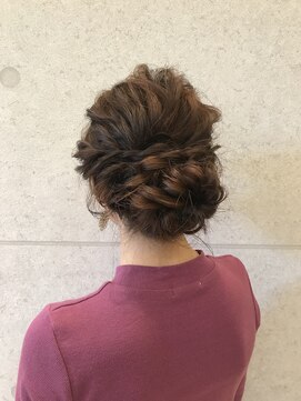 ヴィサージュ ギンザ VISAGE GINZA ふんわりシニヨンスタイル