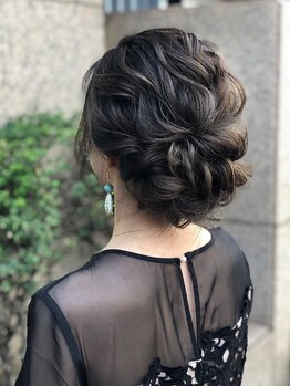 ヘアメイク ゼロサンヨンゴ(Hair Make 0345)の写真/早朝の時間でもネットでのご予約が可能です。一日中崩れない！作り込んだスタイルも30分で完成！