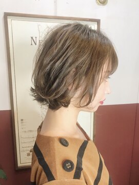 ルーファス 恵比寿 渋谷(Ruufus) 大人の外ハネショートボブ【Ruufus恵比寿渋谷】赤塚