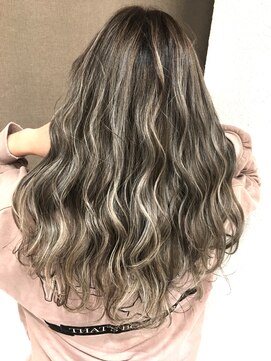 オリ(‘Oli) ハイライト＿プラチナムグレイジュ