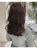 ピンクグレージュ × ミディアムヘア