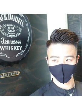 ブルートバーバーショップ(BLUET Barber Shop) ハードパートスタイル