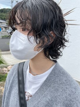 ブーム(BOOM) ショートウルフ×パーマ