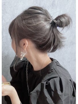 トレパルッキエーレ(tre parrucchiere) ［-tre-］グレージュ×ダブルカラー　20代/30代/40代