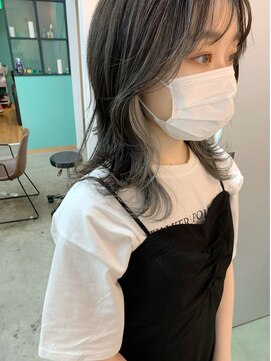 キューズ クラブ(cuz KLUB) 【cuzKLUB】ミディアムレイヤー×コントラストカラー＊池袋