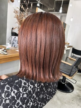 アトリエ ジジ(atelier ZiZi) 切りっぱなし外ハネ×オレンジブラウン