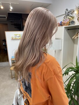 オリビアヘアー(OLIVIA HAIR) ハイトーンピンクベージュ