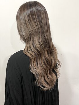 ログ キンシチョウ(L.O.G KINSHICHO) ベージュシャドウルーツ