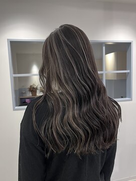 ロテ(LOTE.) ハイライト/髪質改善/ブリーチ/切りっぱなし/一宮/妙興寺