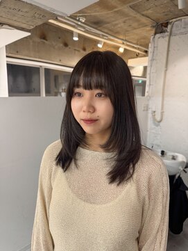 ヨーク(YOKE) 【YOKE】ミディアムレイヤーフェイスレイヤーオリーブグレージュ