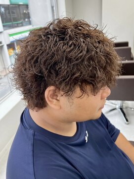 ジーニー 新百合ヶ丘(Genie) フェザーパーマサーフカール刈り上げセンターパート