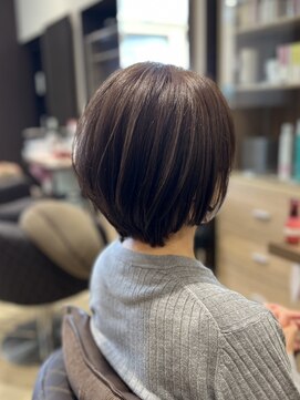 アヤナ バイ アヤラ(ayana by ayala) ショートボブ/白髪ぼかしハイライト/浦安/新浦安/南行徳