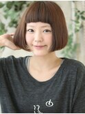 無邪気な甘さを与えるストレートボブ★みじかめの眉上バング