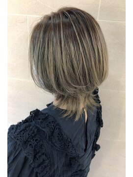 ユーフォリア 新宿通り(Euphoria) ハイライト/レイヤー/ダークアッシュ/イメチェン モード新宿