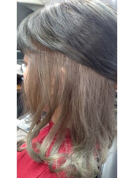 ヘアーサロン リーベ 東久留米店(Hair Salon Liebe) インナーミルクティー