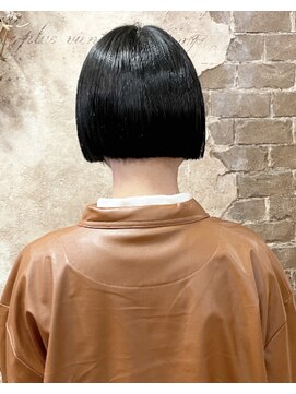 マギーヘア(magiy hair) 黒髪ぱっつんボブ［magiyhair西部笑］