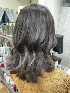 リリー ヘアーアンドビューティー(Lily) バレイヤージュカラー ブリーチカラー2回