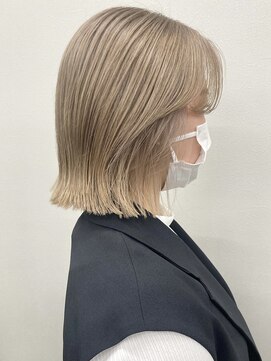 コト 福井大和田店(coto) 福井　大和田　ホワイトベージュ　ブリーチ　ハイトーンカラー