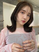 アイヴィー(IVY)&nbsp;シースルーバング顔周りカットくびれミディアム【肥田亜沙美】