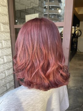 リー 東三国(Lee) 切りっぱなしボブ×ピンク