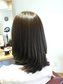 あなたの髪の悩みを解決してくれるサロン。一人一人の個性を活かし、魅力を最大限に引き出します！