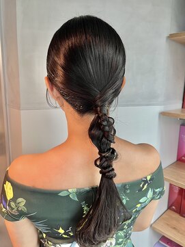 シャルムバイケンジ(Charm.by KENJE) 【ローポニーテール】結婚式/二次会/銀座/有楽町/アレンジ