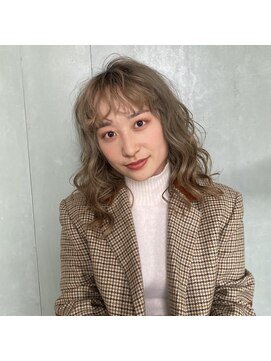 ジェムバイアルテフィーチェ(gem by artefice) くすみベージュ×ナチュラルウェーブ