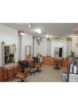 【肌の弱いあなたの為の美容室】大型サロンが苦手な方にオススメ！3席の小型サロン♪