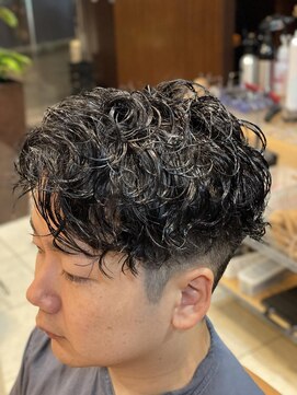 ヘアーモードキクチ 神田日銀通り店 神田スパイラル