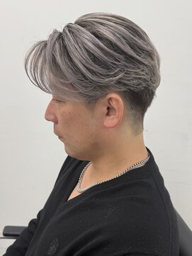 カット　バレイヤージュ　ハイライト　ホワイトメッシュ