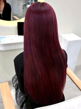 ユニバイリサ 天神大名店(uni by risa) チェリーレッド ロングヘア ダブルカラー ハイトーン 艶カラー
